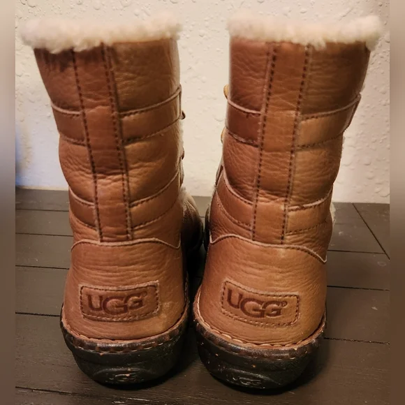 UGG Brown Leather Winter Boots with Shearling - Picture 4 of 8